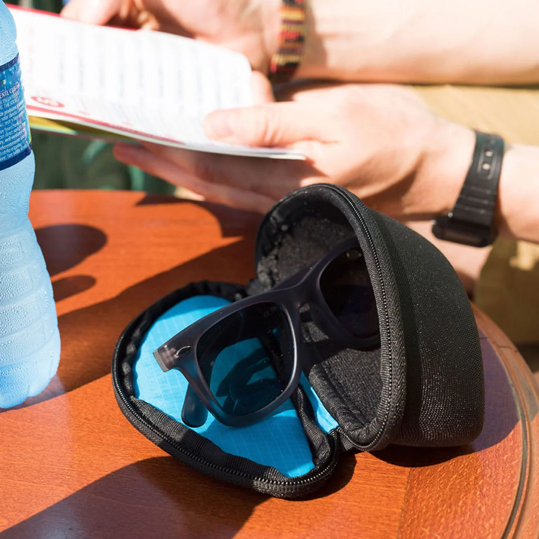 Lifeventure Padded Sunglasses Eclipse Case - Image 3