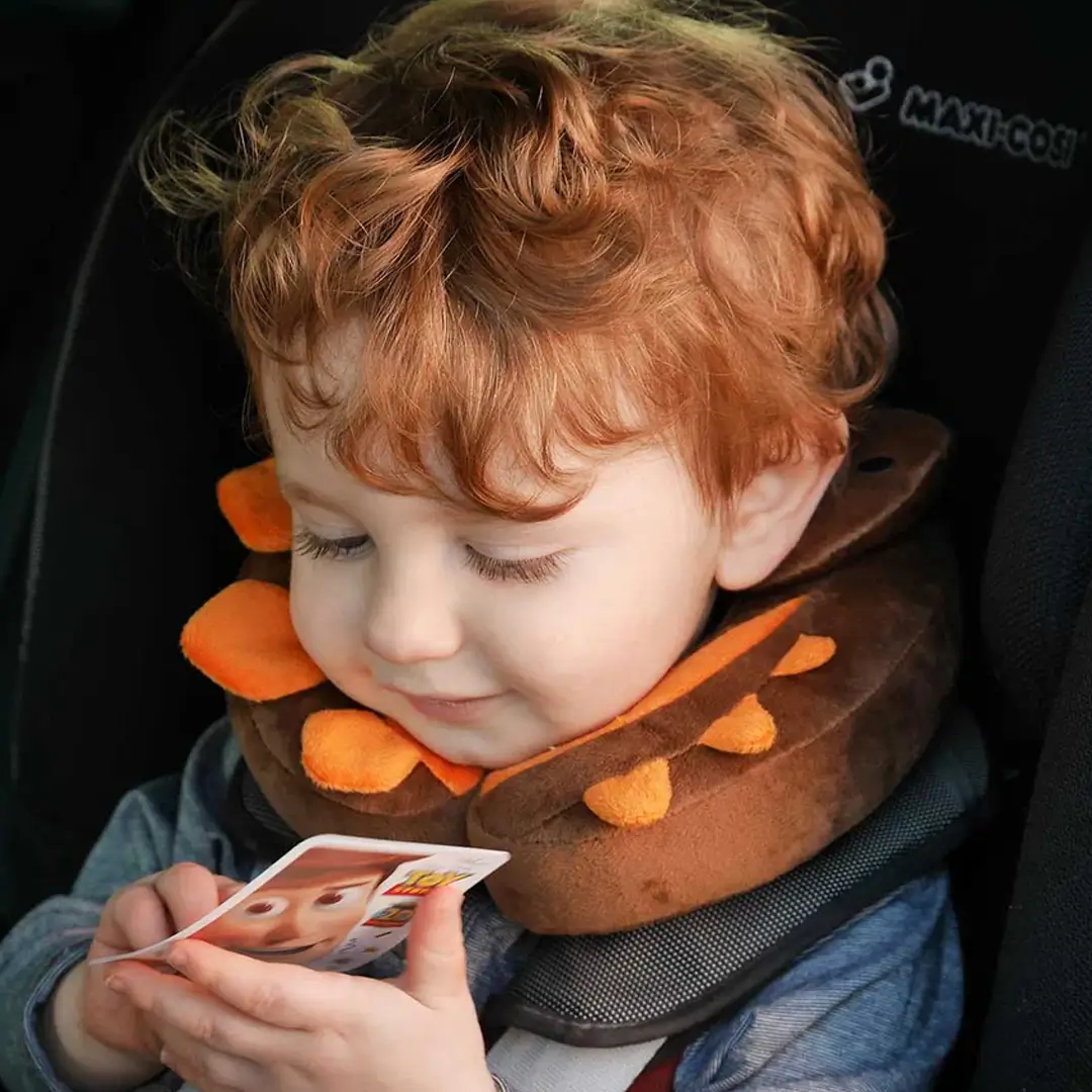 Littlelife Kids Travel Pillow - Image 3